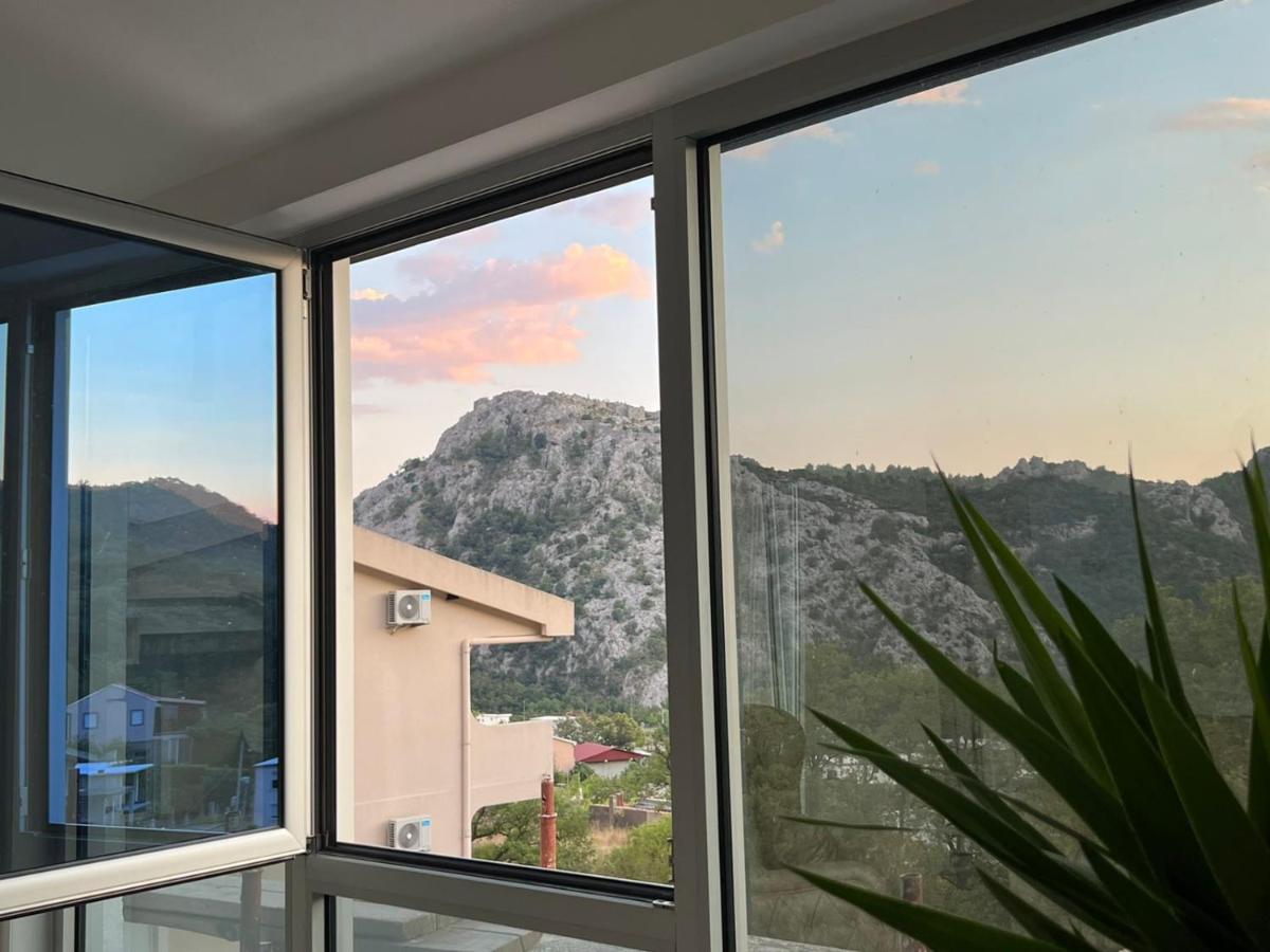 Relax Apartmani Sutomore Exterior photo