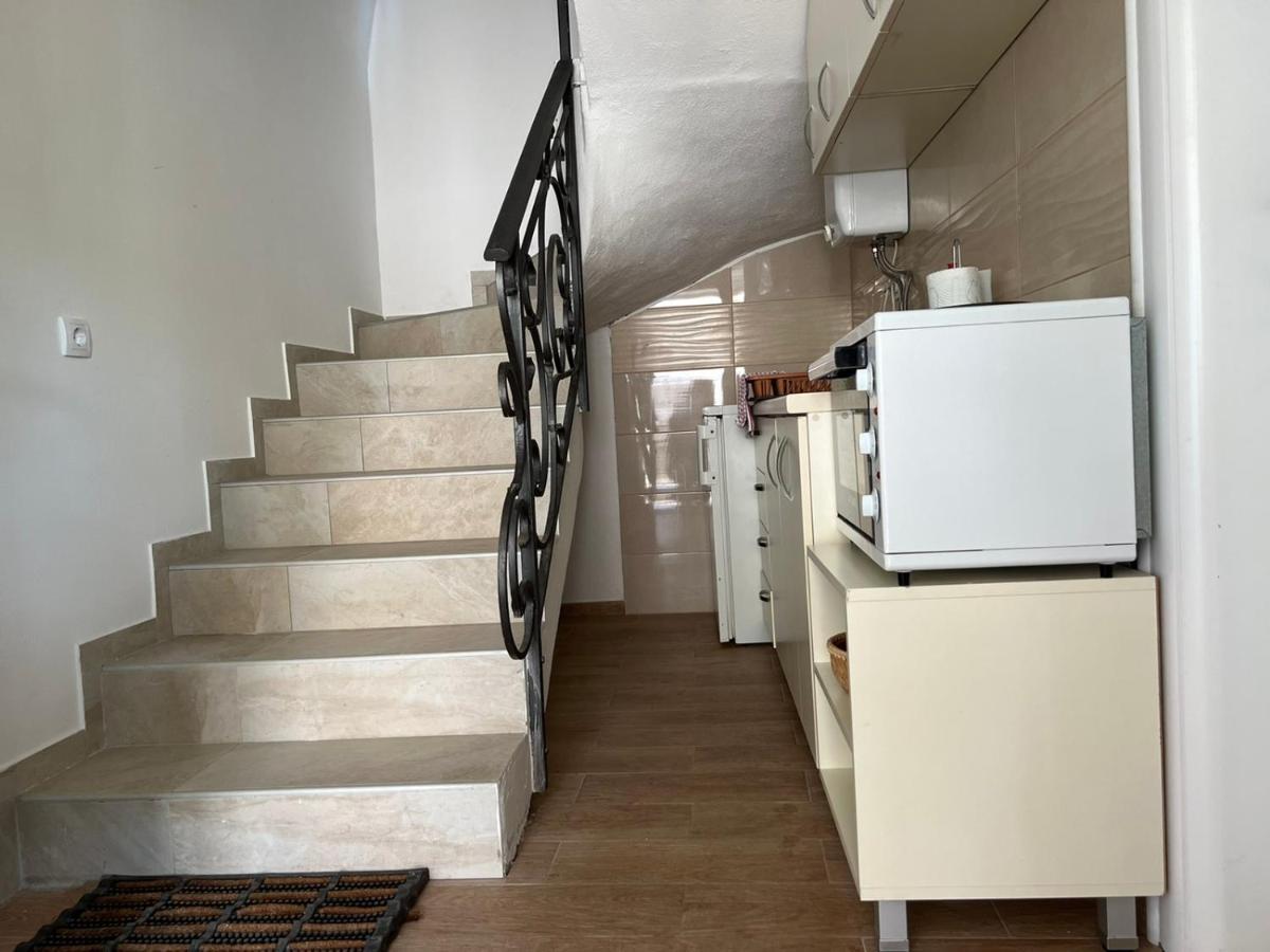 Relax Apartmani Sutomore Exterior photo