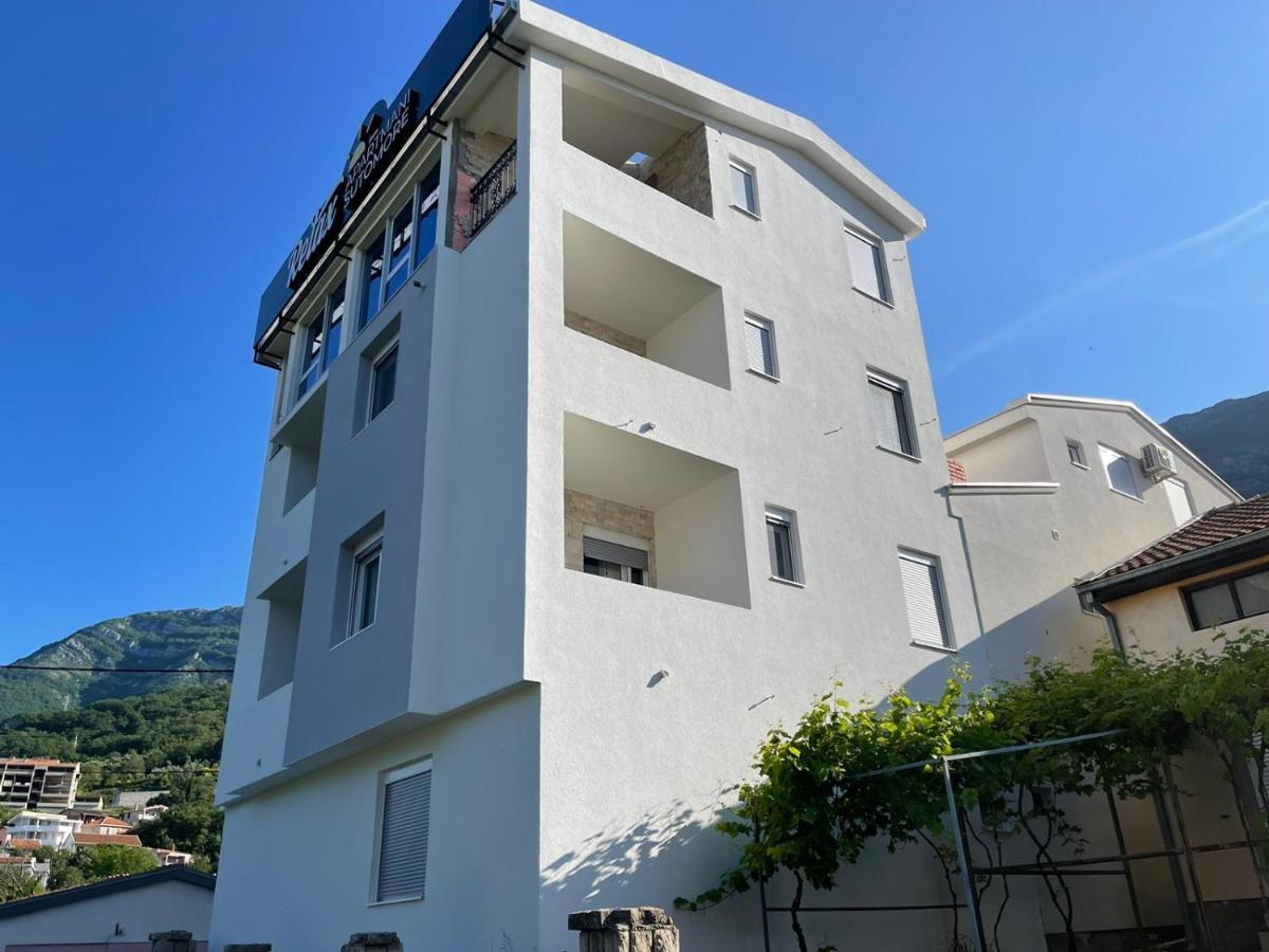 Relax Apartmani Sutomore Exterior photo