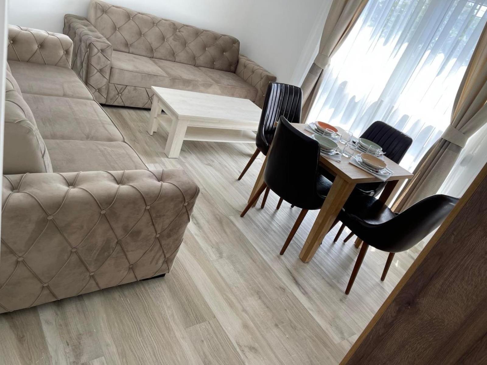 Relax Apartmani Sutomore Exterior photo