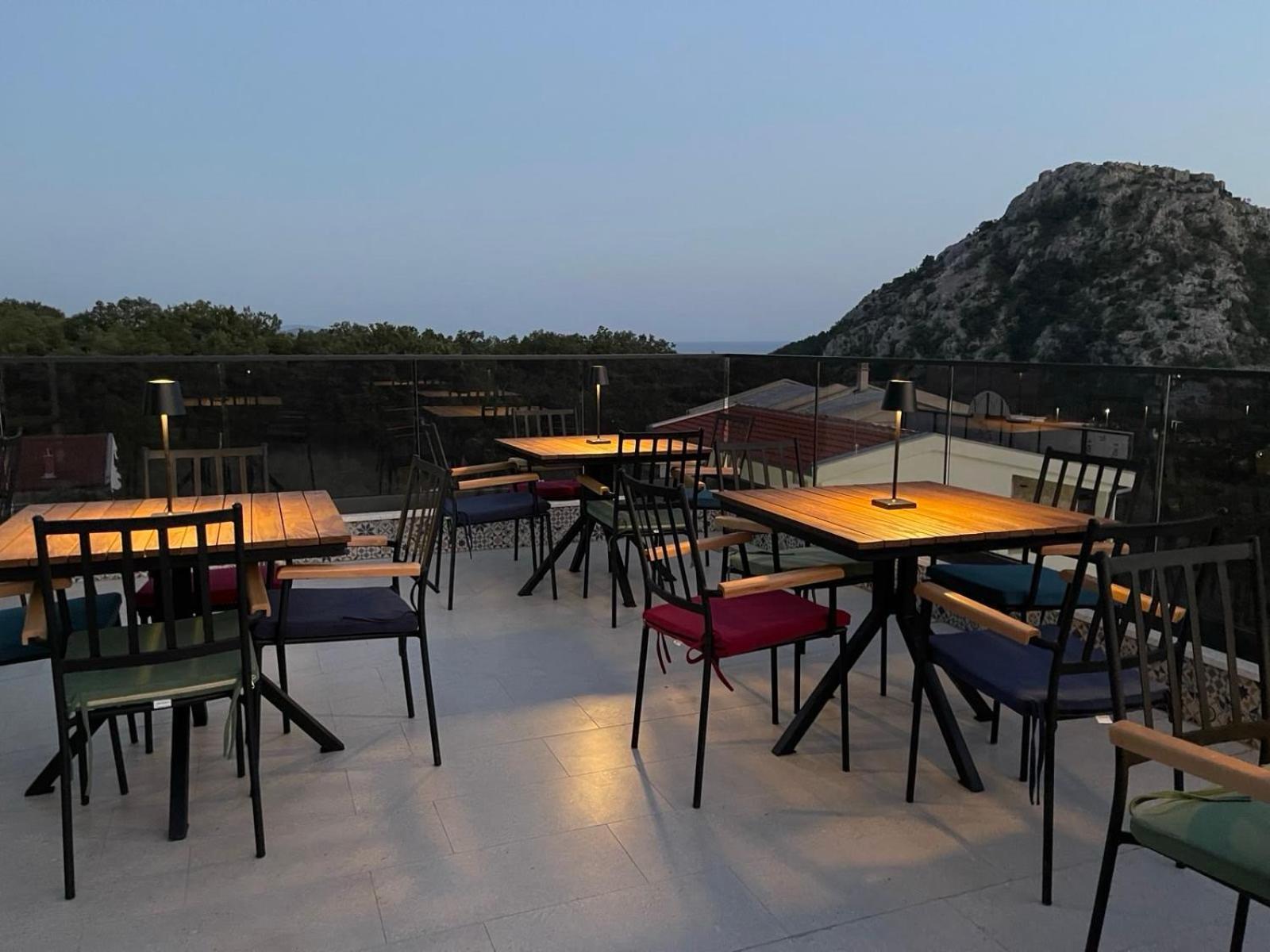 Relax Apartmani Sutomore Exterior photo